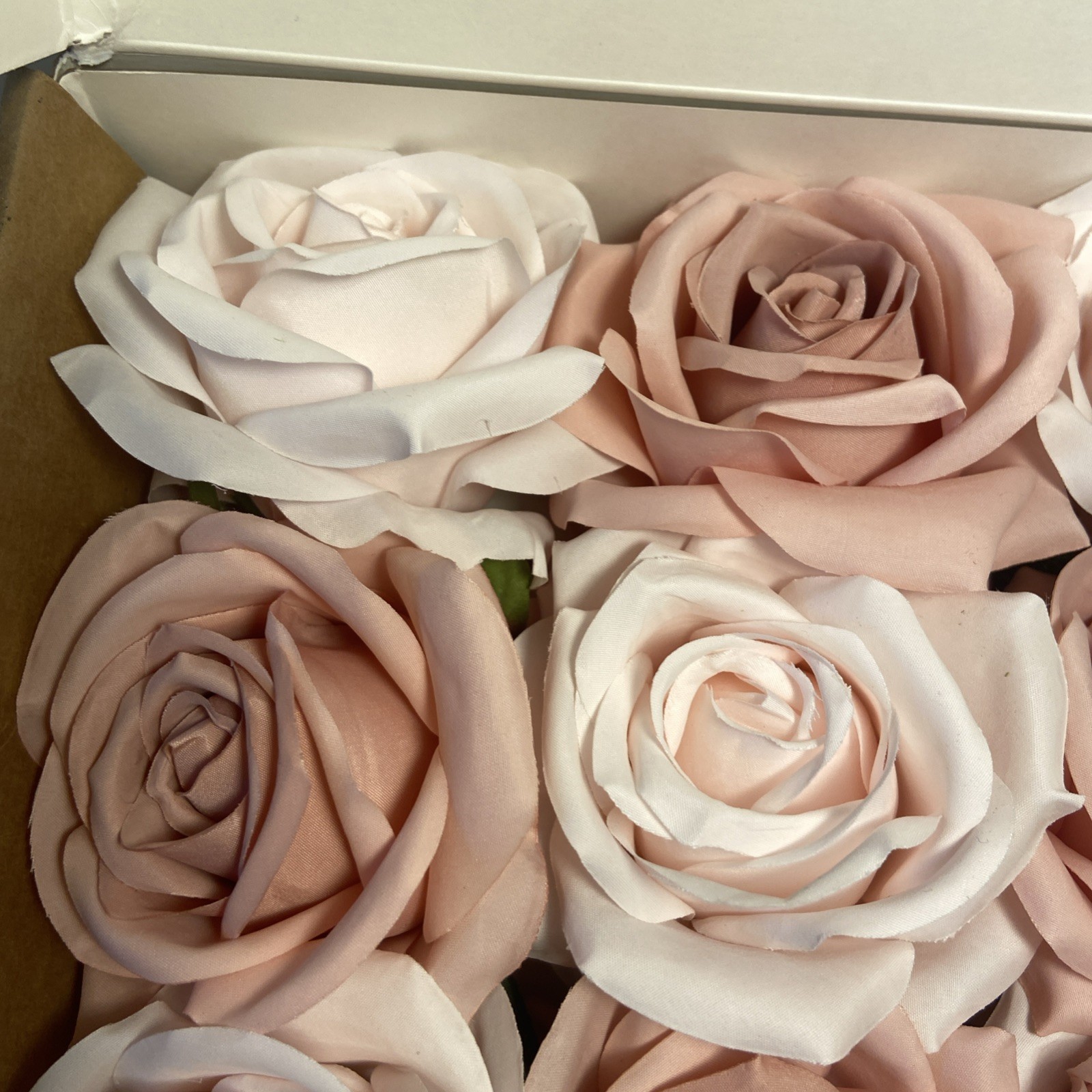 Lings Moments New In Box 16 Artificial Silk Pink And Dusty Pink Stemmed Roses