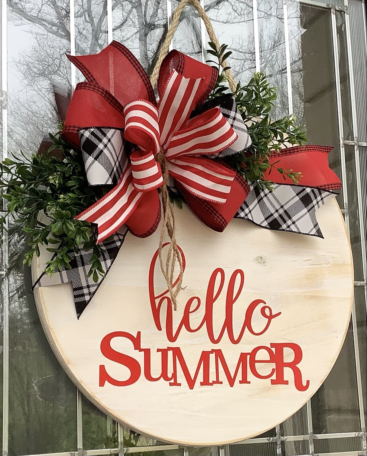 “Hello Summer” Round Front Door Wooden Wreath, Farmhouse Door Wreath Wall 18″