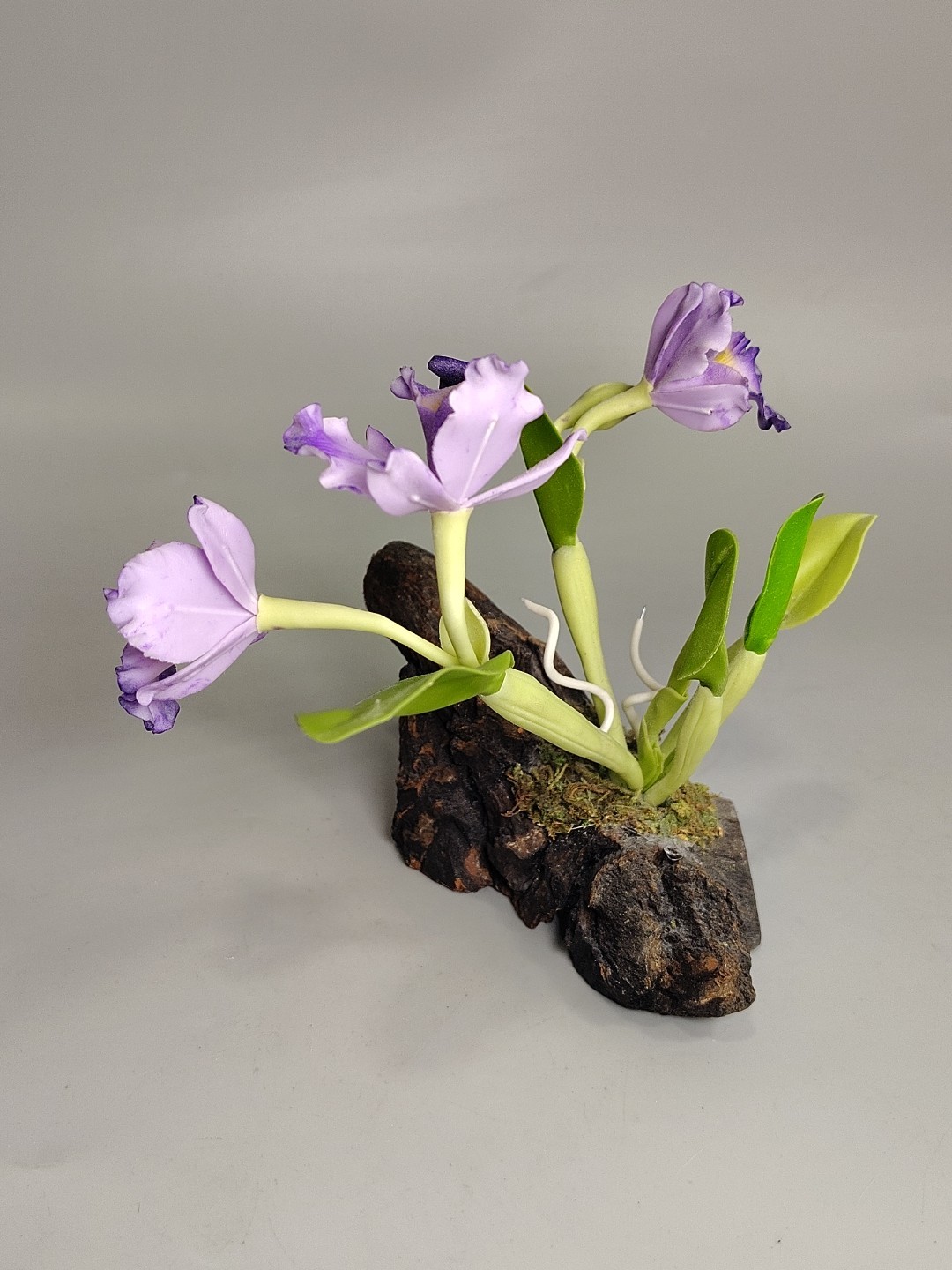 Artificial Realistic Flower Purple Iris Driftwood Moss Decor