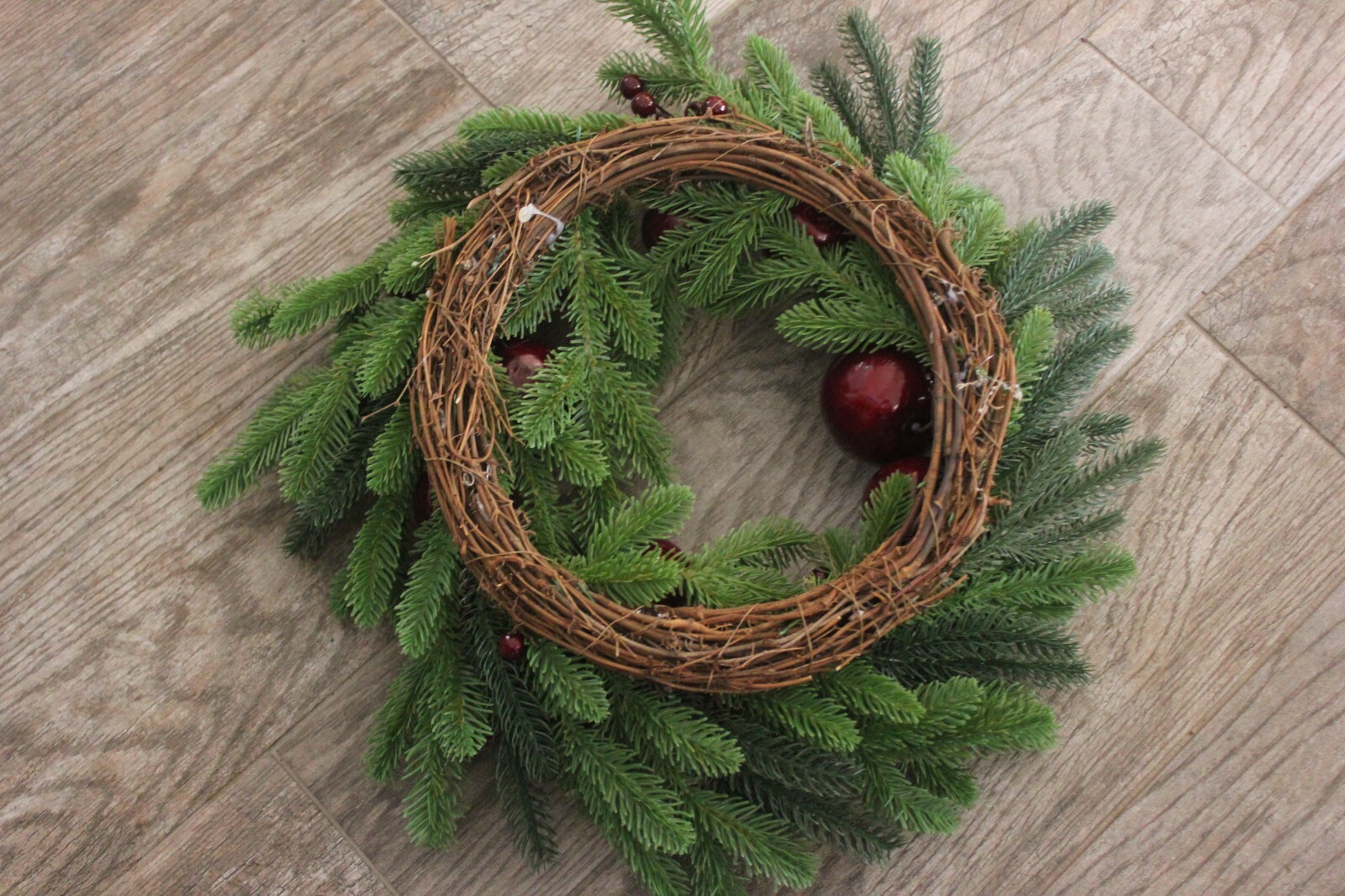 18″ Evergreen Pine Apple Rattan Ball Crabapple Berry Snowball Grapevine Wreath
