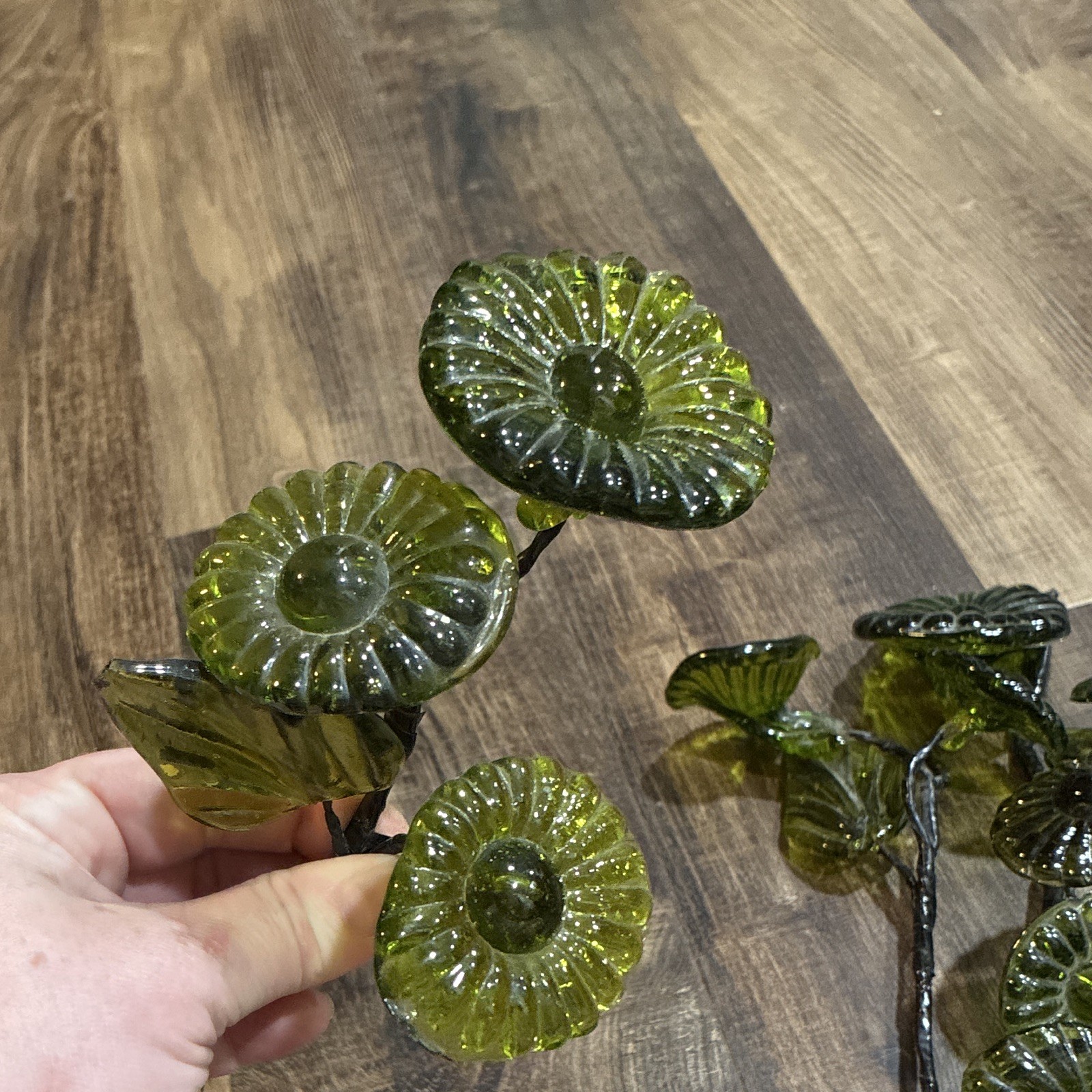 Vintage Mid-Century Murano Style Glass Flower Floral Stems – Avocado Green Rib 4