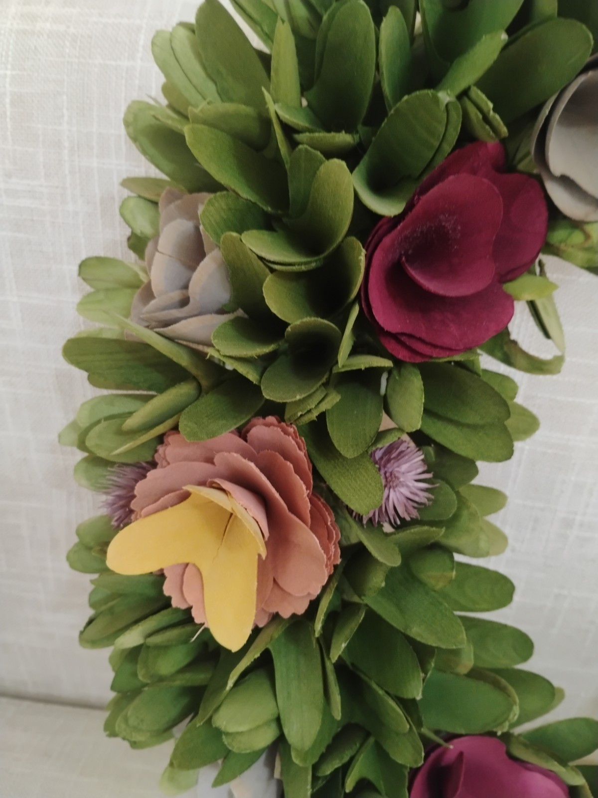 18 in Summer Wreath with Magenta Gray Curled Wood Cut Flowers Green Leaves