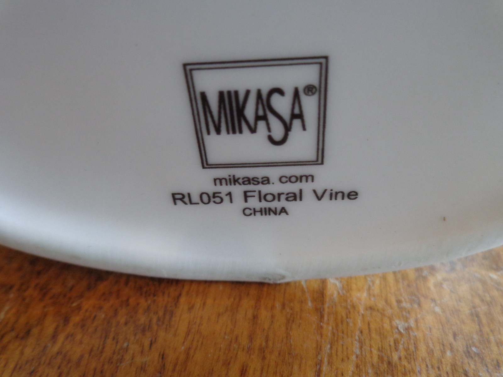 MIKASA FLORAL VINE SMALL CHINA BASKET