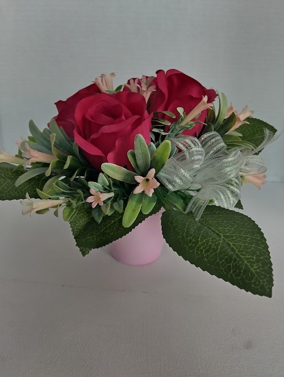 Cute little gift of FUCHSIA roses
