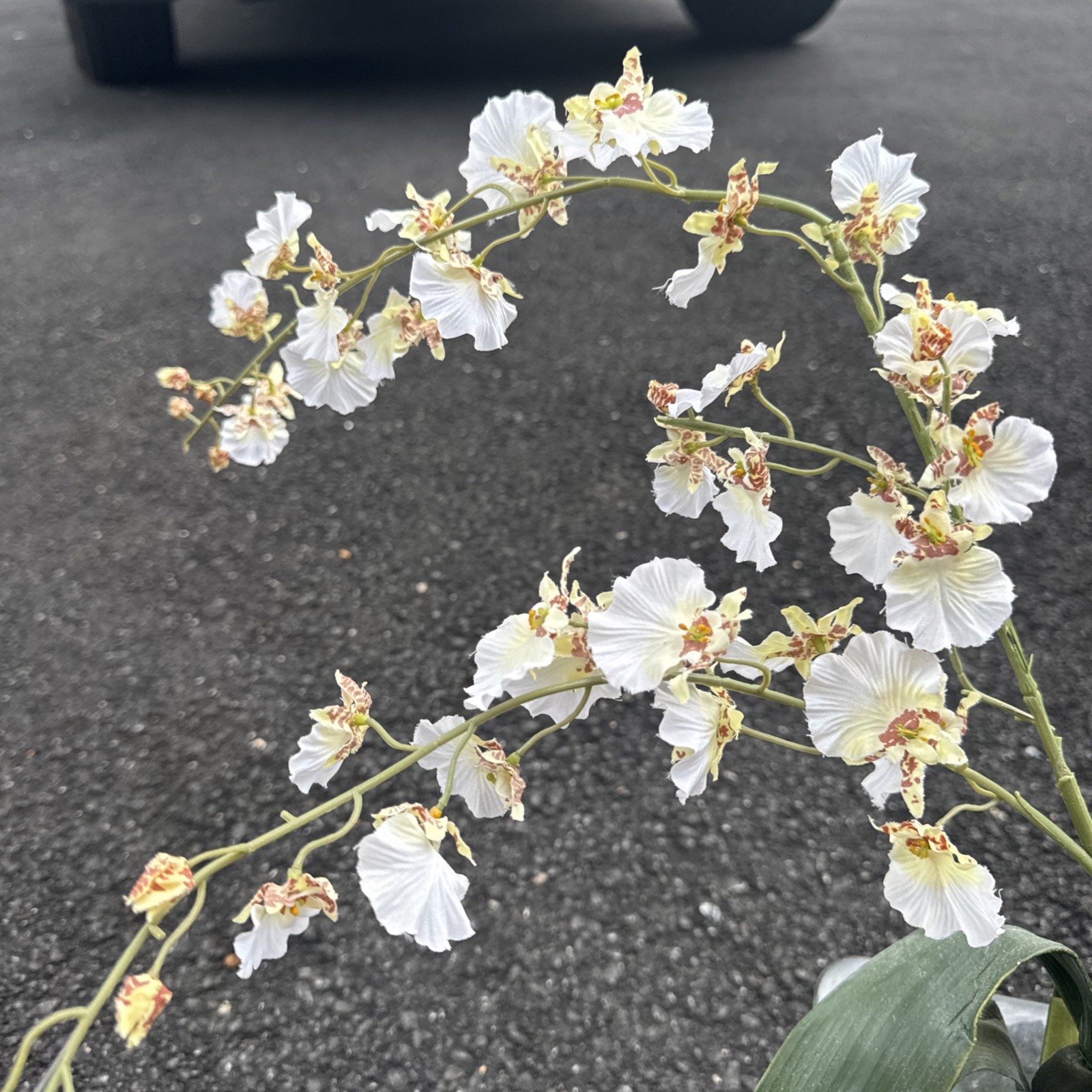Artificial Orchids for Home Decor Indoor Clear Glass Vase With Added Rocks
