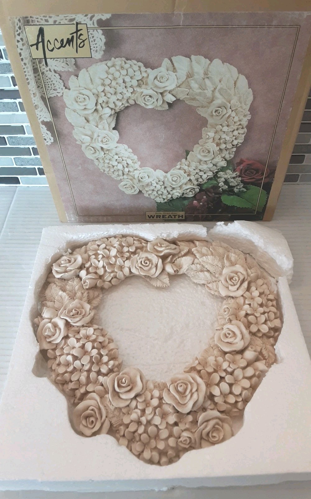 Vtg Resin Heart Rose & Hydrangea Off White Wreath Wall Hanging Decor W/Box
