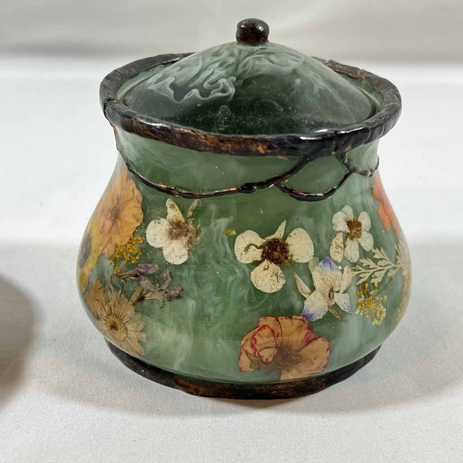 Vintage India Ink Pressed Flower Green Resin Fresh Fields Soap Dish & Container