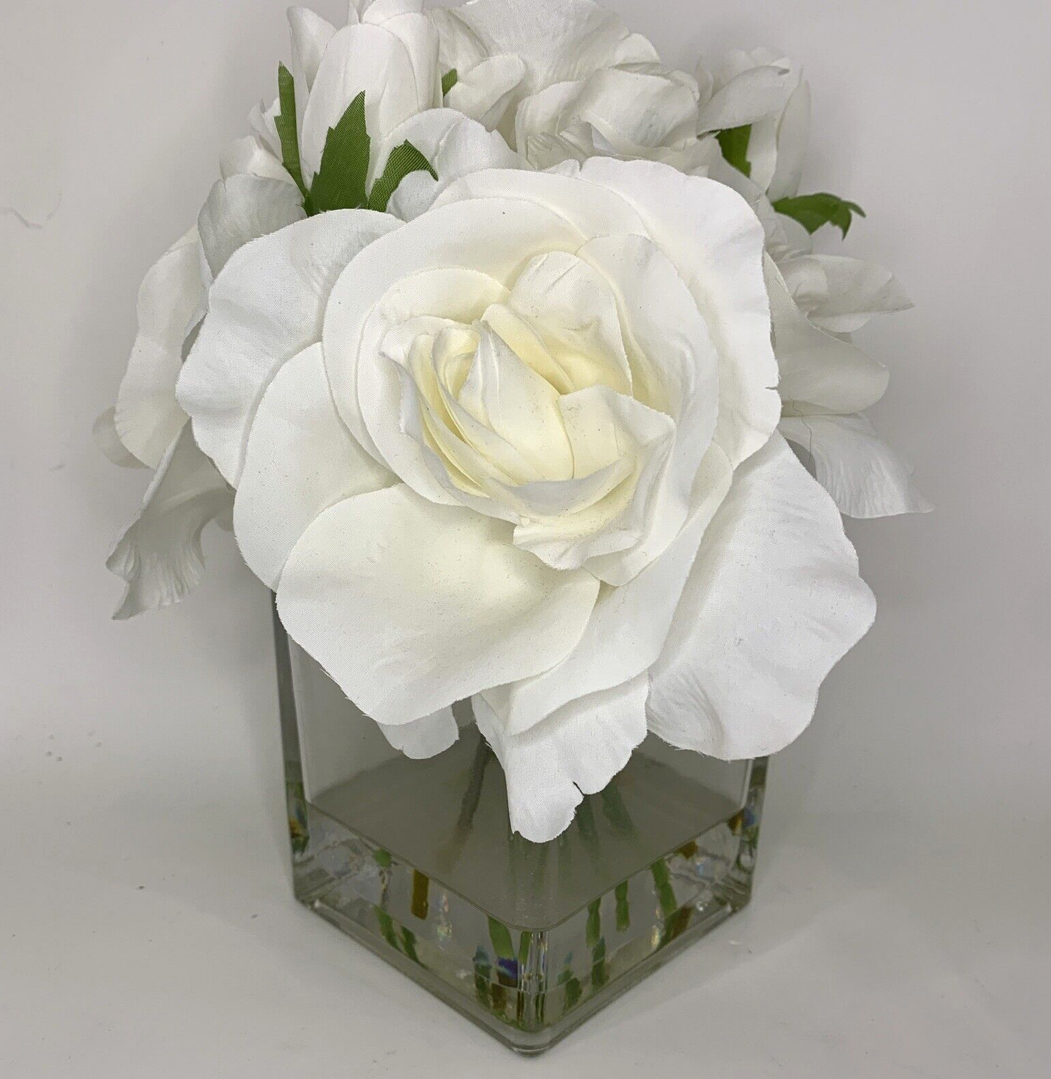 Silk White Roses Artificial Flower Arrangement Cube Glass Vase Faux Water