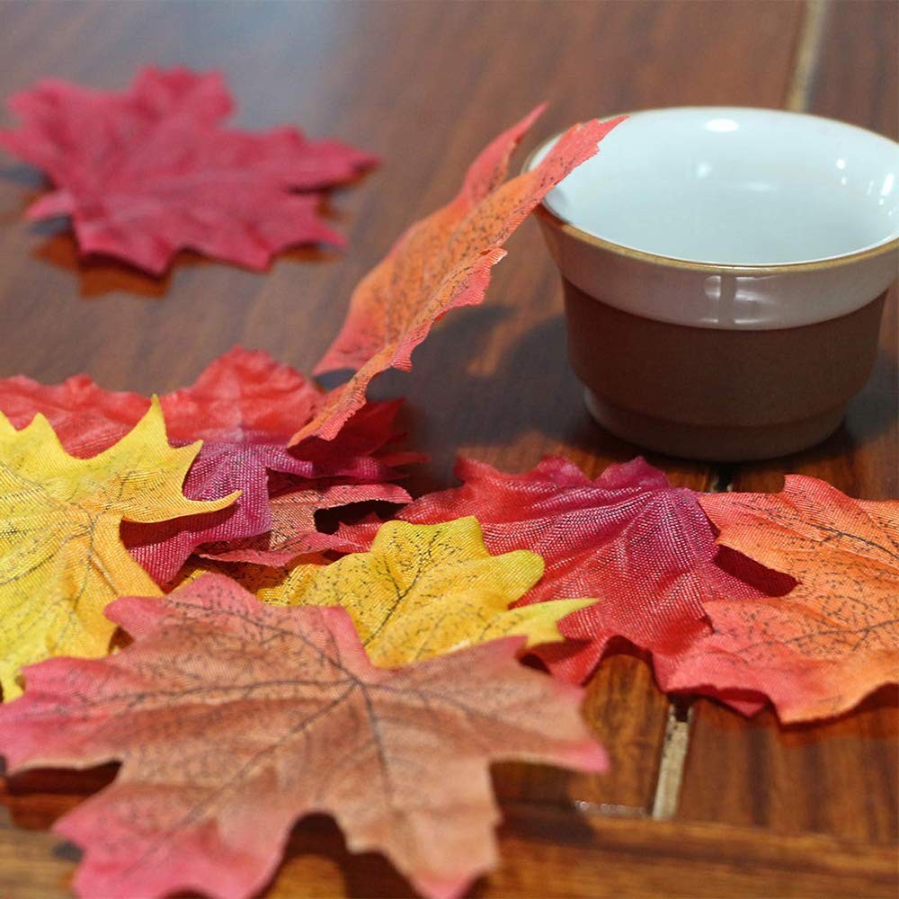 600 Pieces Artificial Maple Leaves Decorations Autumn Fall Leaves for Thanksgivi
