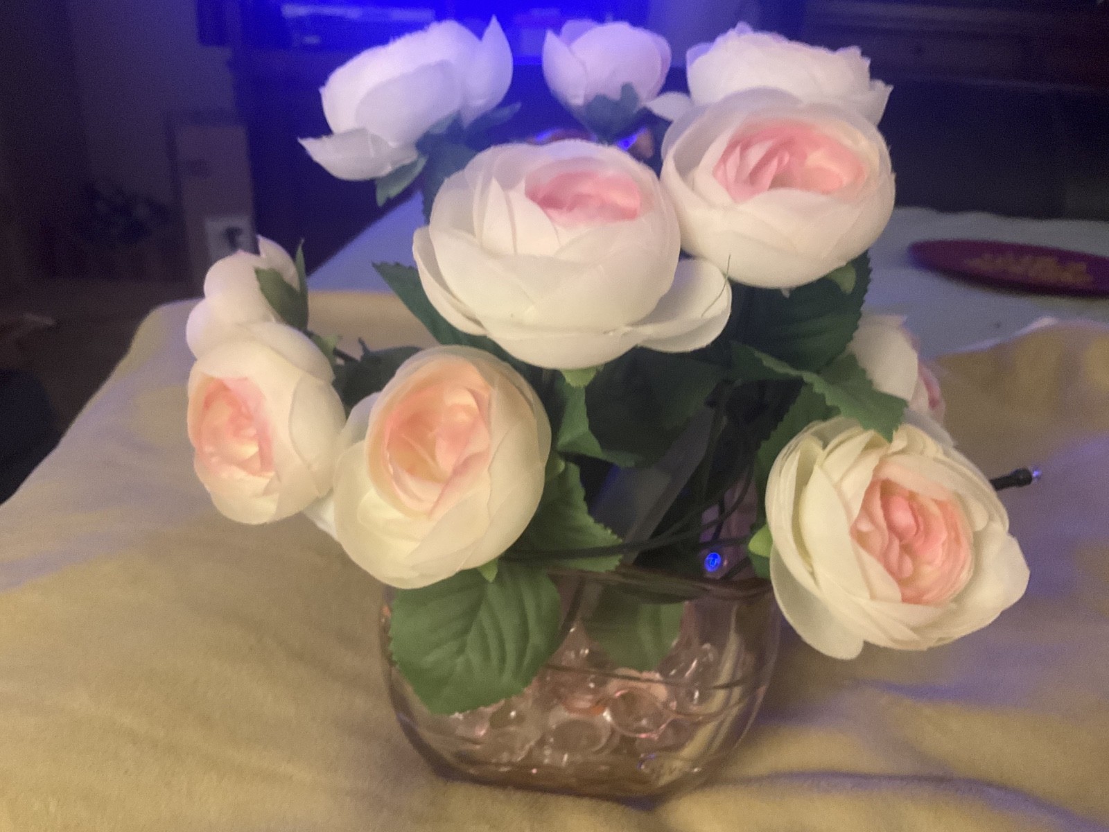 Artifical Roses in Glass Container w/ Solar Lights
