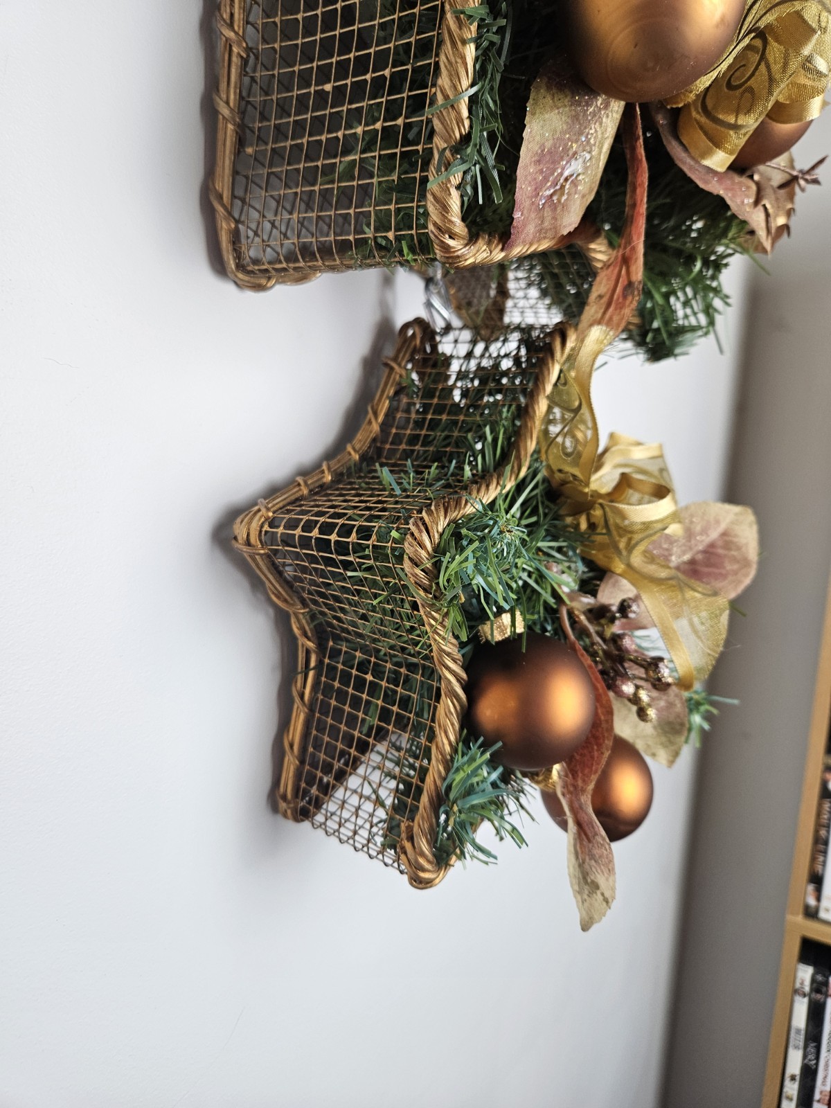 Christmas Star Basket Door Wreath Wall Hanging Artificial Garland Ornaments Bows