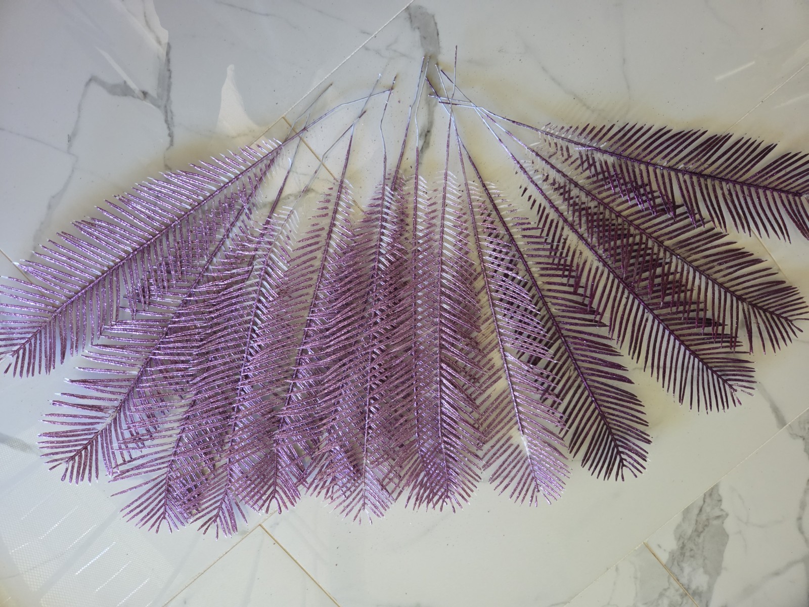 14 Pieces Purple Glittered Retro Plastic Forrest Fern, Size 15″