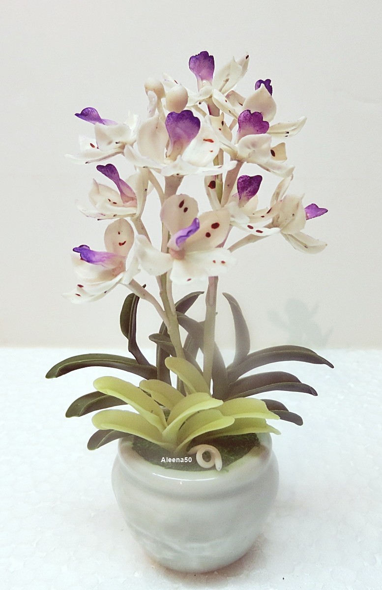 US Stock 4″H Air-Dry-Clay Handmade Miniature Rhyncho Orchid Arrangement in Pot.