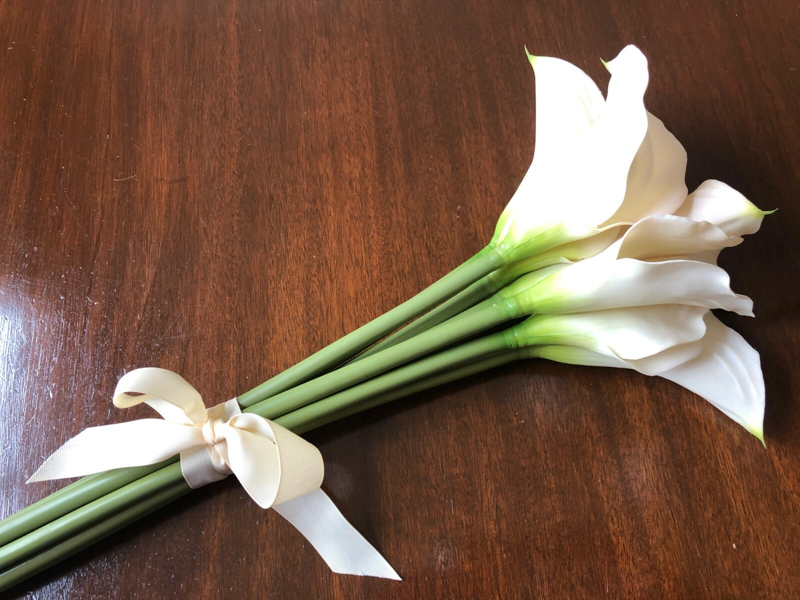 CALLA LILY Bunch of 8-TALL 29-inch Premium Quality Artificial-Creamy Ivory White