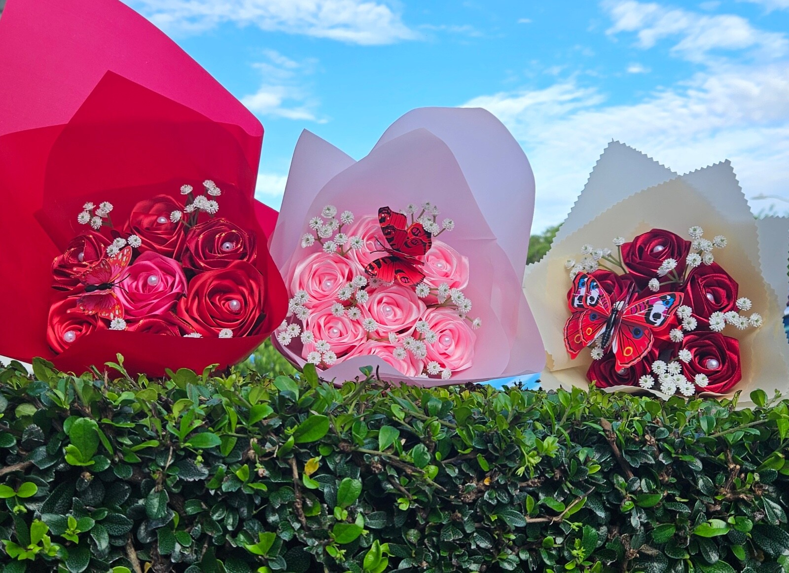 Ramo De Flores Eternas De Satin Hechas A Mano Para Regalar