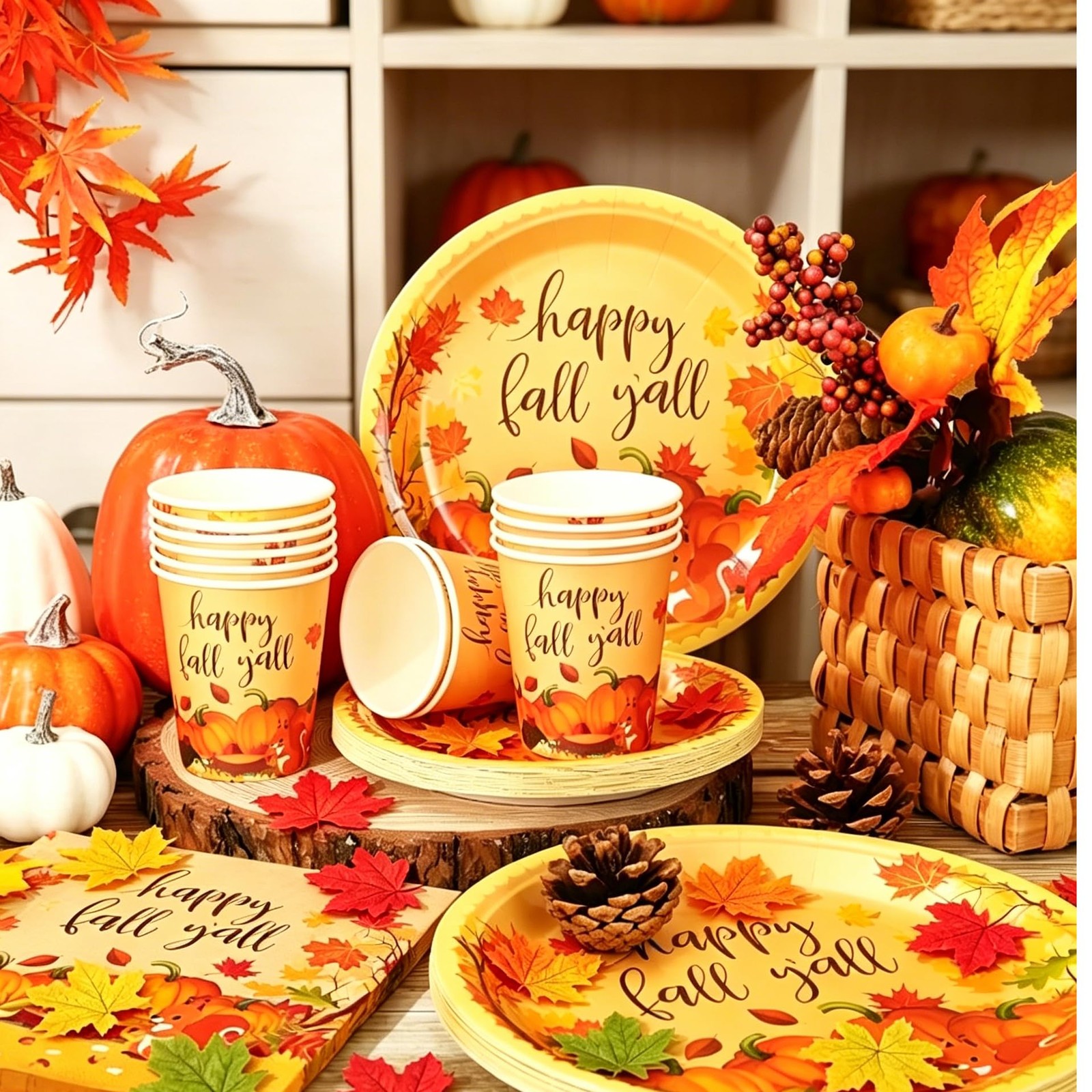 600 Pieces Artificial Maple Leaves Decorations Autumn Fall Leaves for Thanksgivi