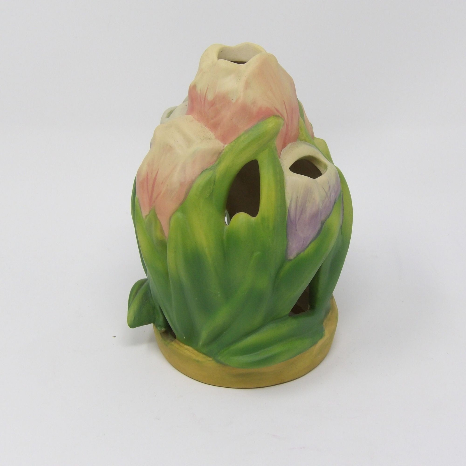 Vintage Floral Frog Floral Bouquet Shaped 4 3/4″ H x 3 1/2″ W Pink & Purple Flow