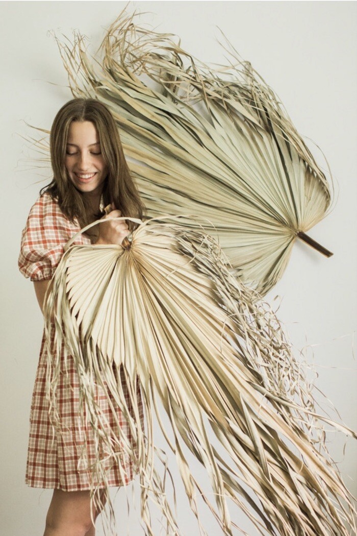 1 Pc Jumbo XL Dried Palm Leaf Party & Home & Wedding Decor 4ft From Stem To Leaf