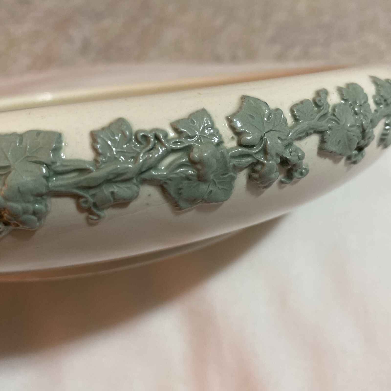 Rare England Wedgwood Embossed Queen’s Ware Decorative Floating Gardenia Bowl #5