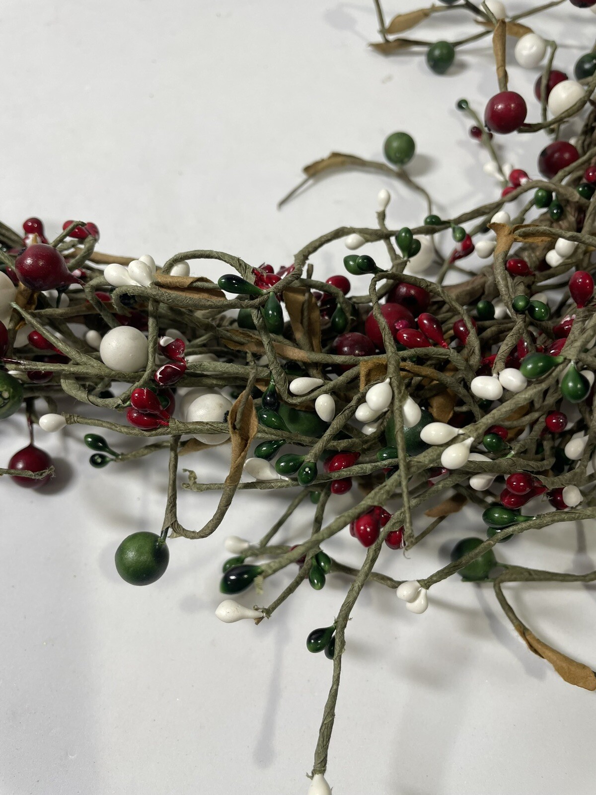Pip Berry Garland Swag White Red Green 21” Christmas Decor