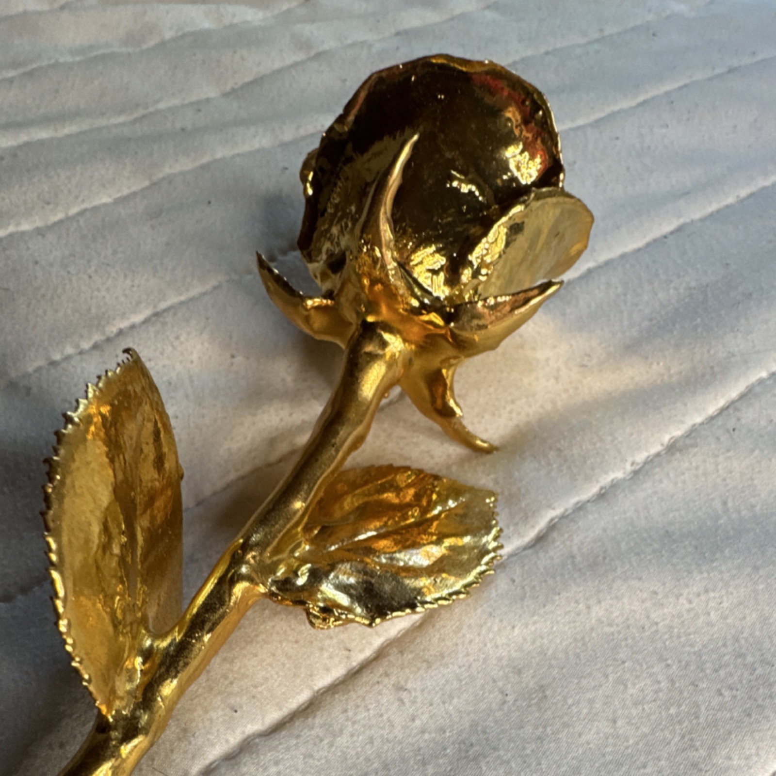 Gold dipped Metal Rose Floral Decor Flower Stem – Gold Tone Metal Rose Stem 24k