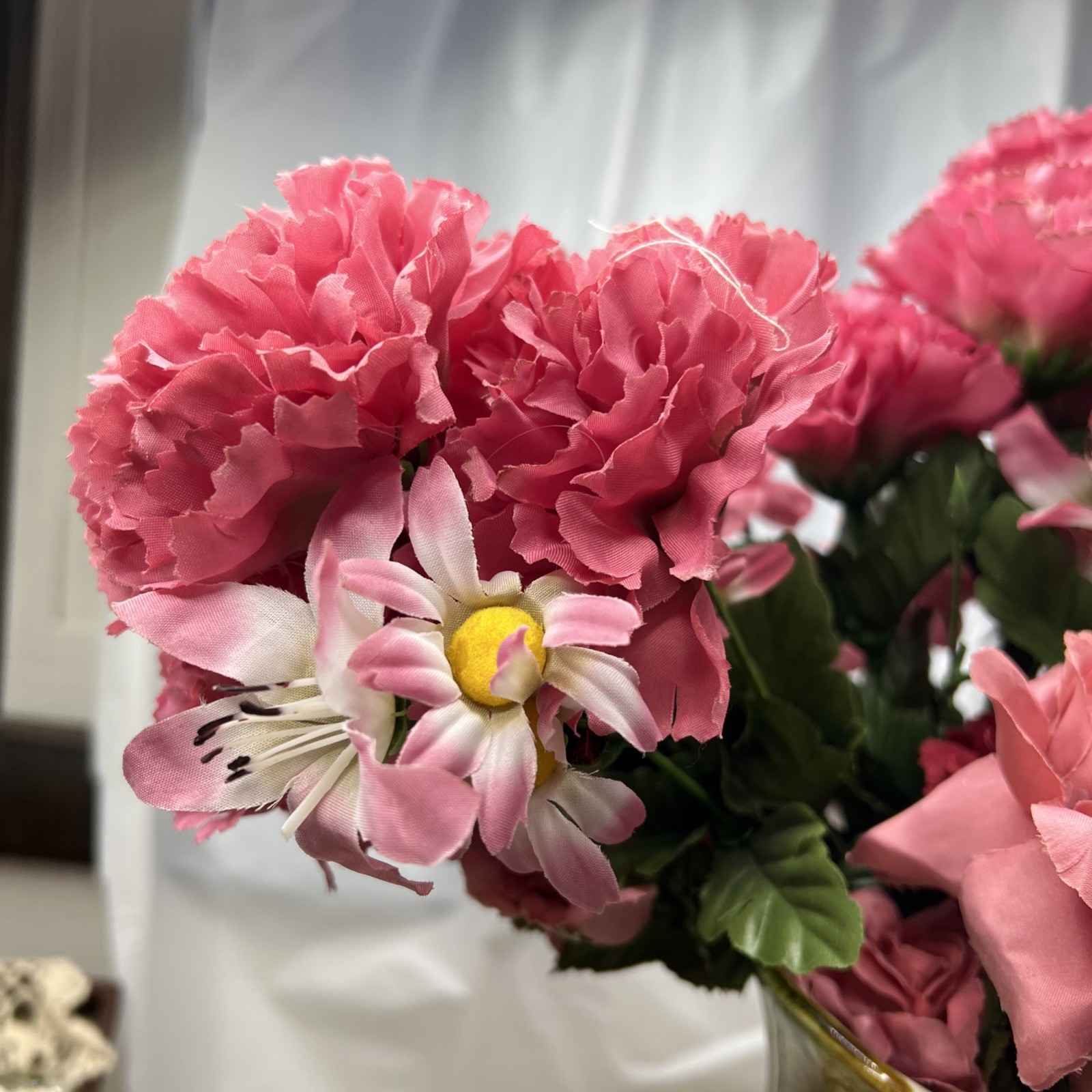 9 Vtg Bouquets Faux Flowers Mauve Pink Burgundy Roses Daisies Carnations NOS