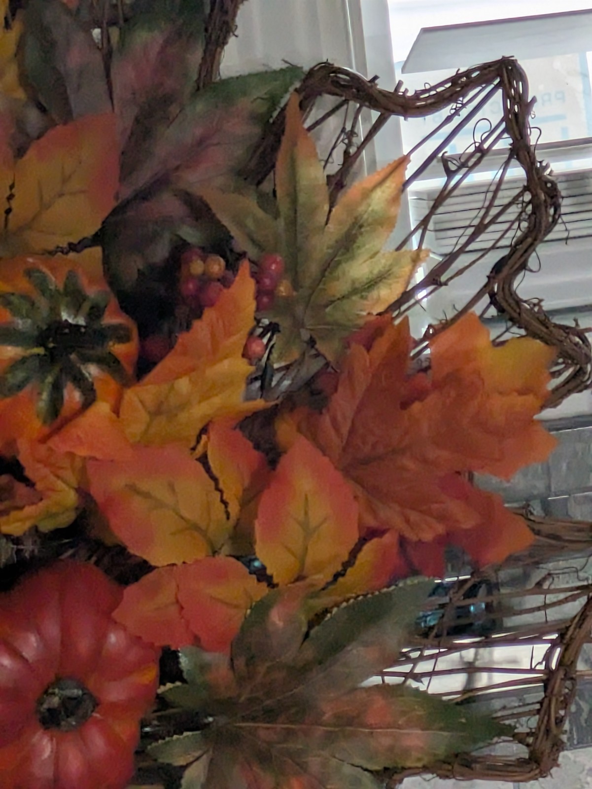 Holiday Living Maple Leaf Fall Flower Arrangement Wicker 19.5″ H X 19″ W