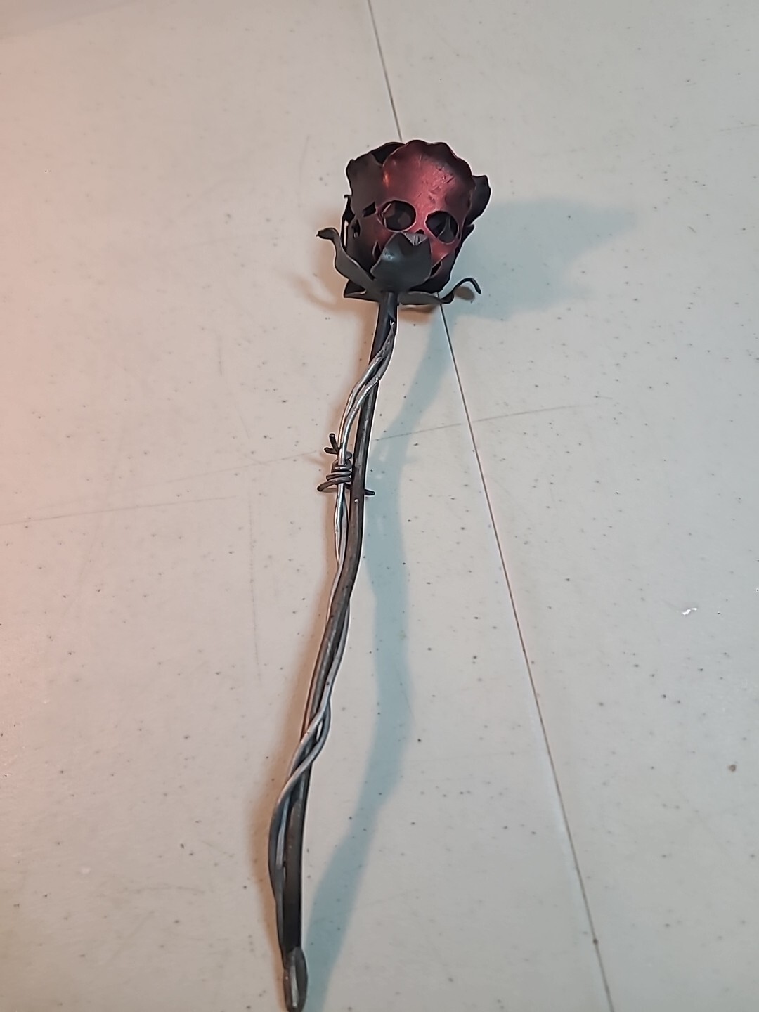 Steel & Barbed Wire Red Rose Skull Petals – Gothic Decor – Full Bloom Excellent