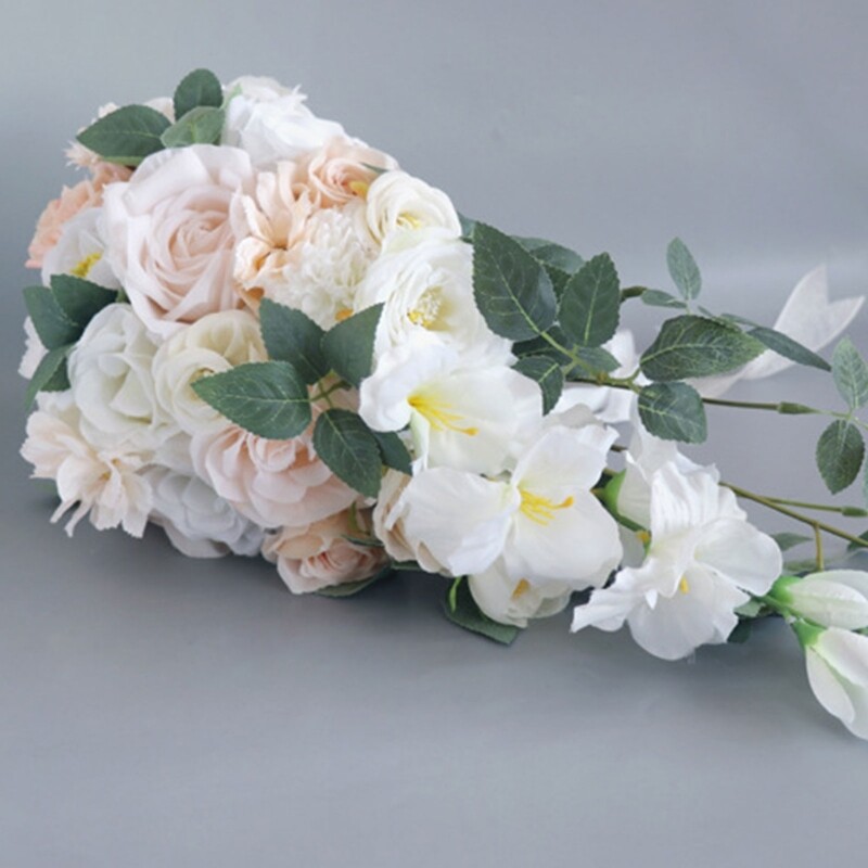 Handheld Artificial Rose Bridesmaids Bouquet for Birthday Anniversary Party