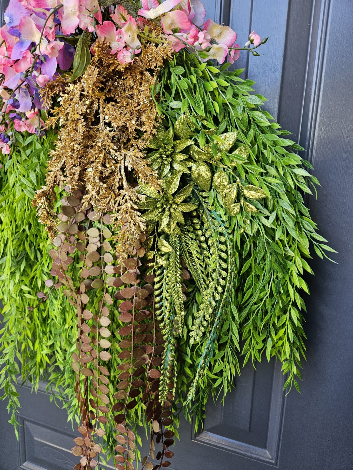 wreaths for front door. Glam, minimal modern for all seasons, hefty.