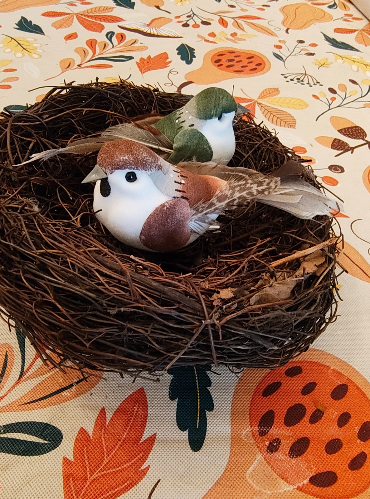 6″ Artificial Faux Bird’s nest with 2 Bird’s & Eggs.