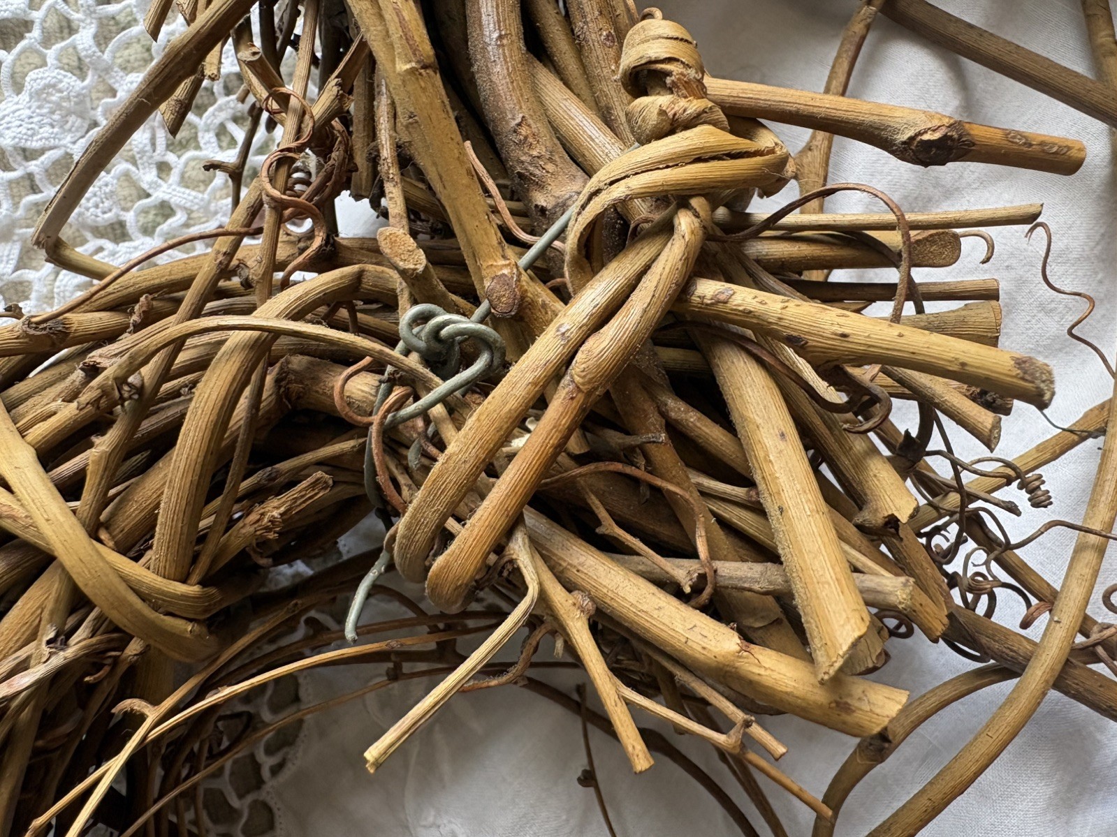 Natural Grapevine Wreath Vintage 18 inch Primitive Farmhouse Decor
