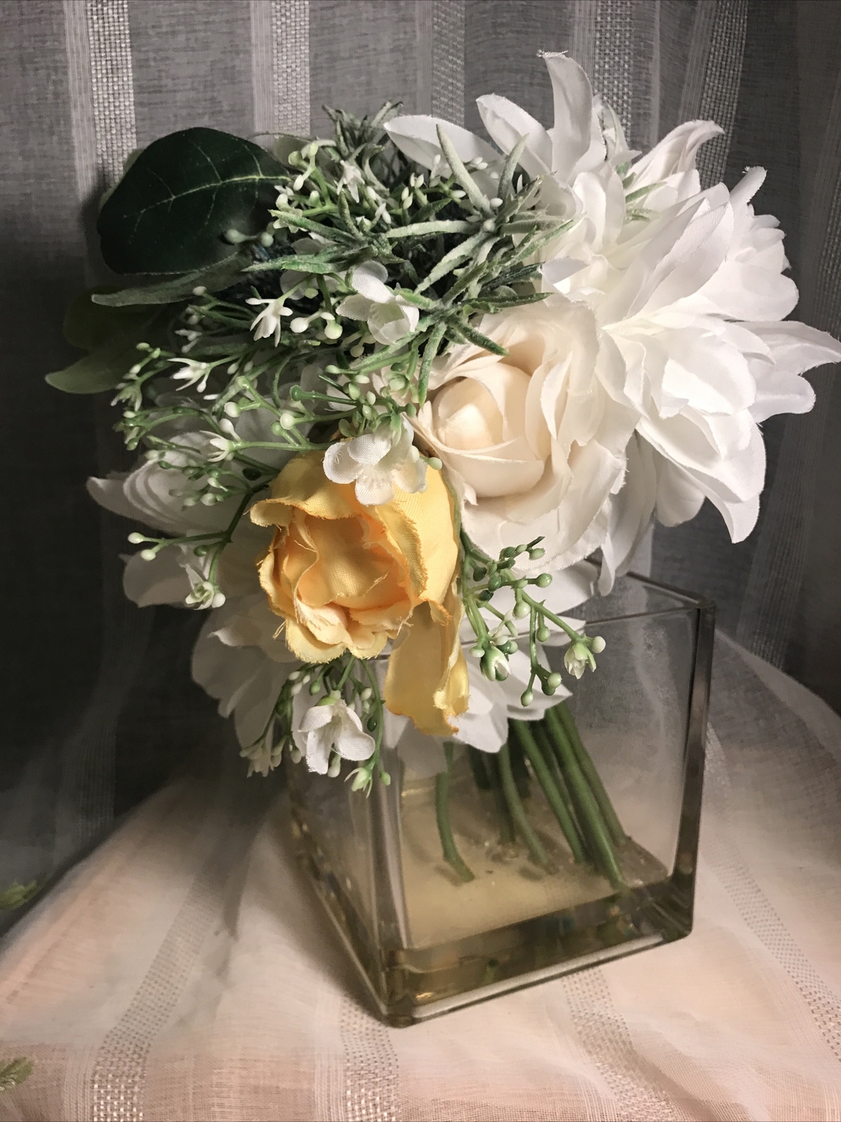 Faux Flower Centerpiece Glass Vase NWT White Yellow Green Beautiful Floral Decor