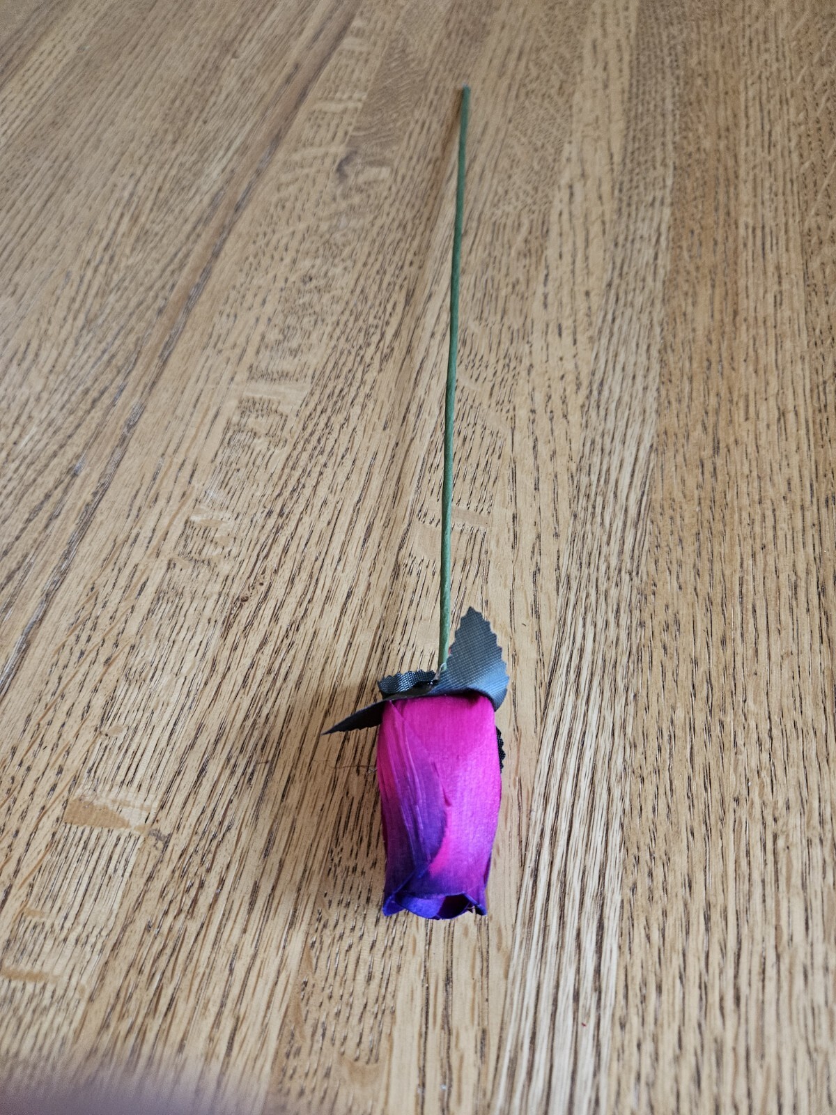 1 DOZEN – HOT PINK- PURPLE WOODEN ROSE BUDS 5 X 8 ARTIFICIAL FLOWERS