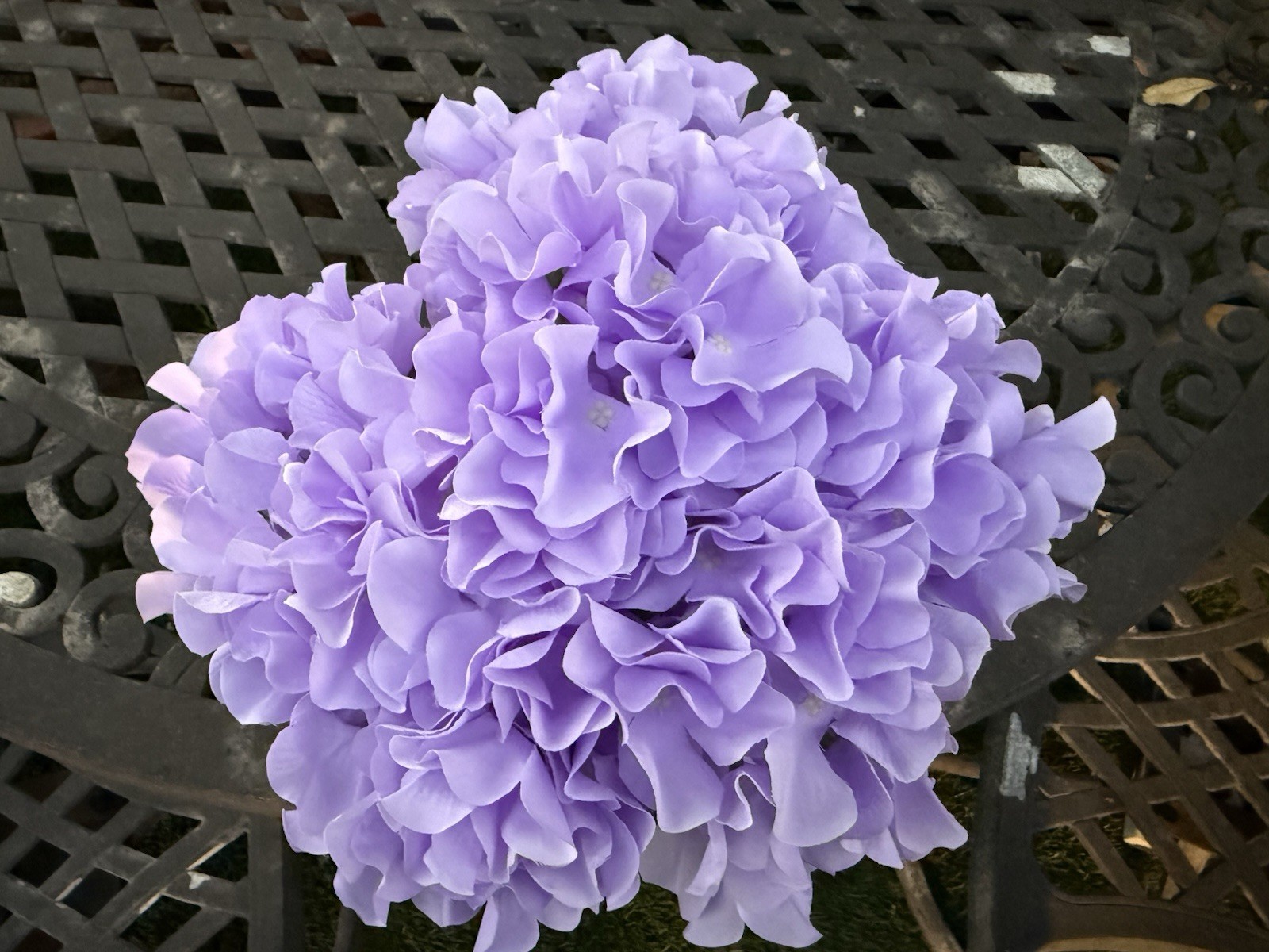 Artificial Hydrangea Flowers – Lilac Faux Blooms – 7 Flower Stems per Bundle