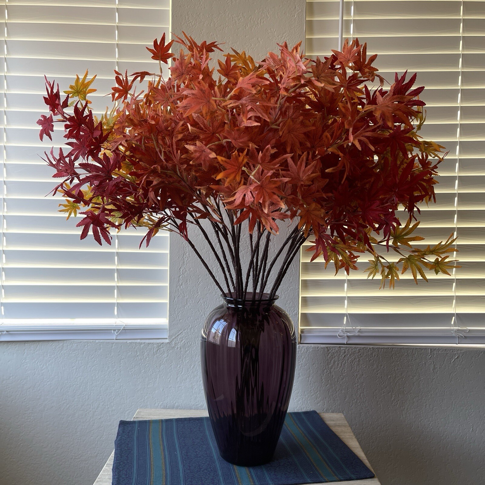 15 Stems of Single Branch 4-Pronged Maple Leaves Artificial Flowers for Home Dec