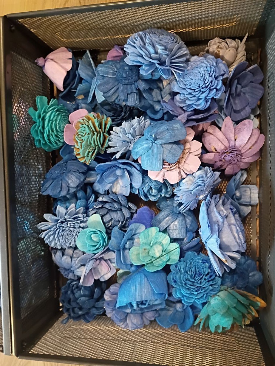 100+ Sola Wood Flowers Multiple Colors Sizes Shapes Styles 1 1/4- 4″ Loose Lot