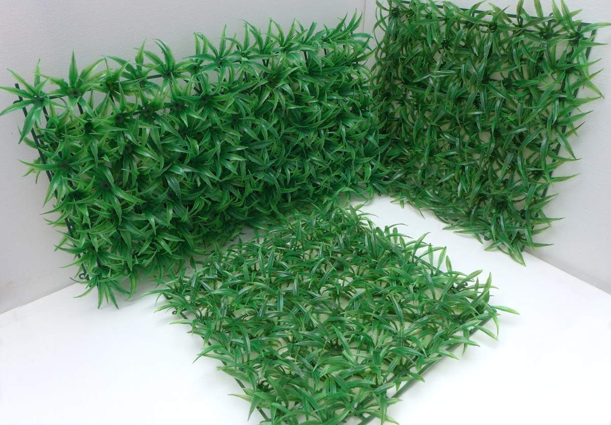 4 Pcs Grasses Artificial Plastic Mats (2 pcs 16″ x 7″, 2 Pcs 10″ x 10″)