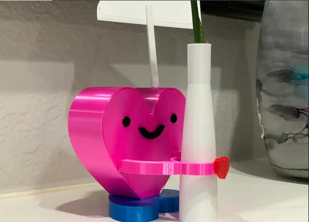 Cute Heart Holding Single Flower Vase | Valentines