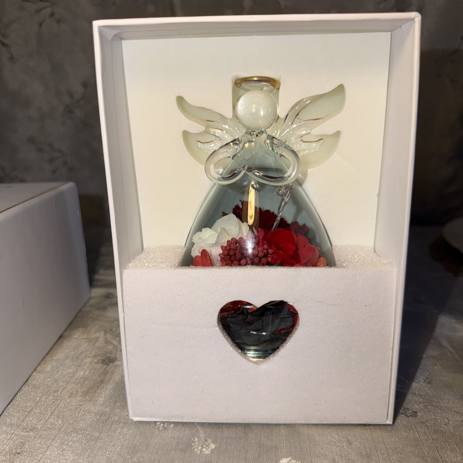 ANLUNOB The Only ETERNAL ROSE beautiful Rose Flower in glass angel- See Pics