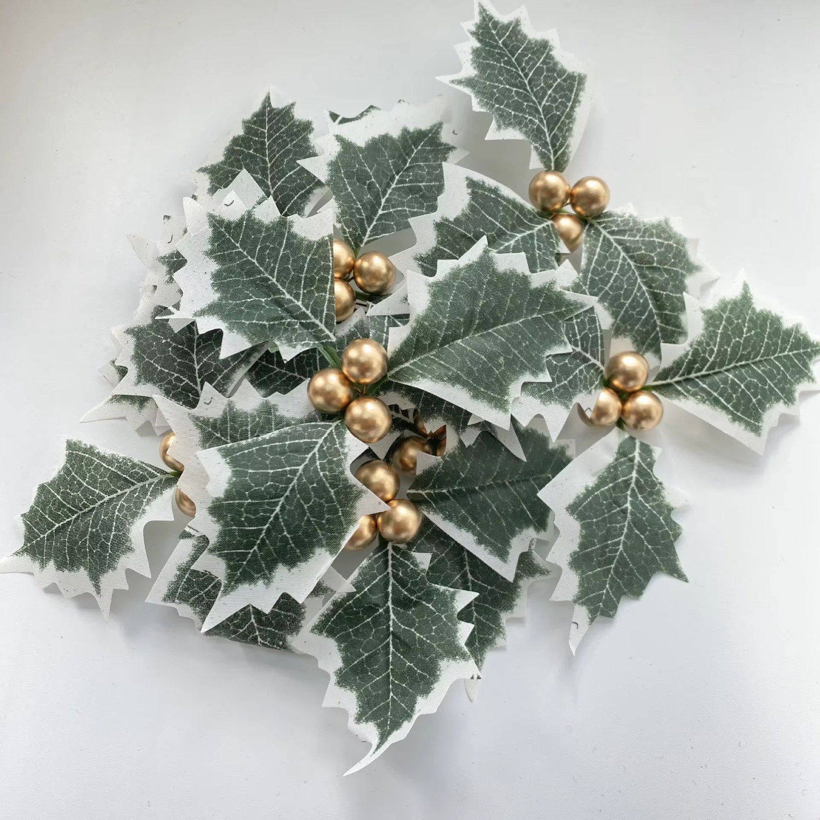 10/50pcs Artificial Holly Berries With Green Leaves DIY Christmas New Year Decor