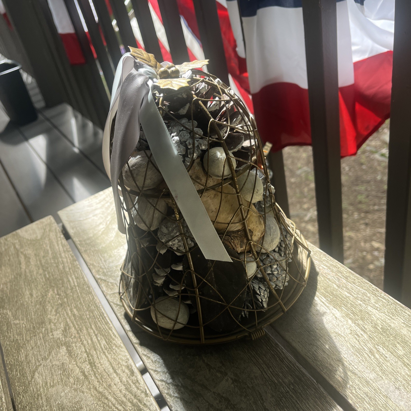 Bell Cage Filled Pinecones, Dried Fruit, Twin Balls, Flowers Shells fragrance