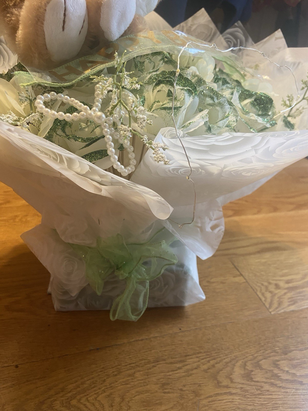Glitter Roses Fake Bouquet With Daisies And Green Glitter And Plush Bunny