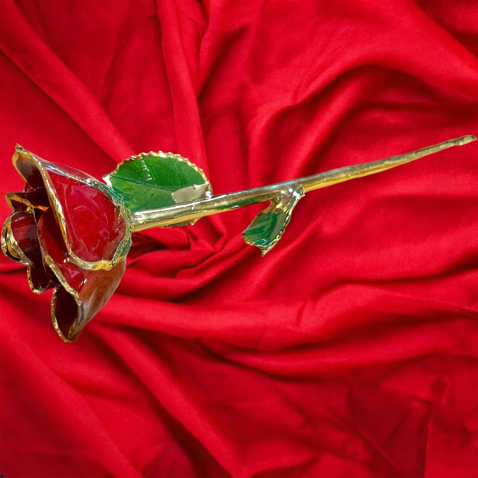 Eternity Rose Red : Rose Glazed & Trimmed with 24K Gold 11″
