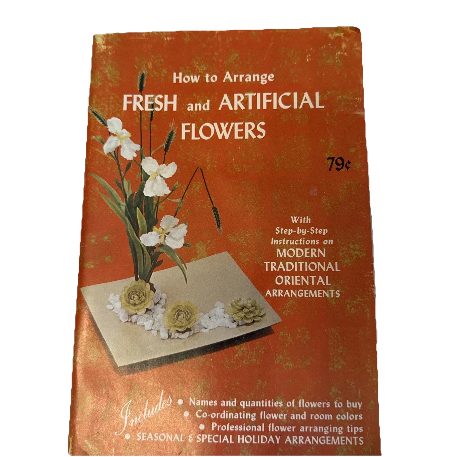 How to Arrange Fresh and Artificial Flowers, types of flowers & vases