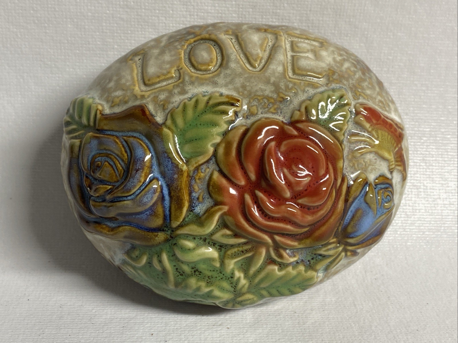 LOVE floral faux rock decor glossy ceramic glazed oval. V46