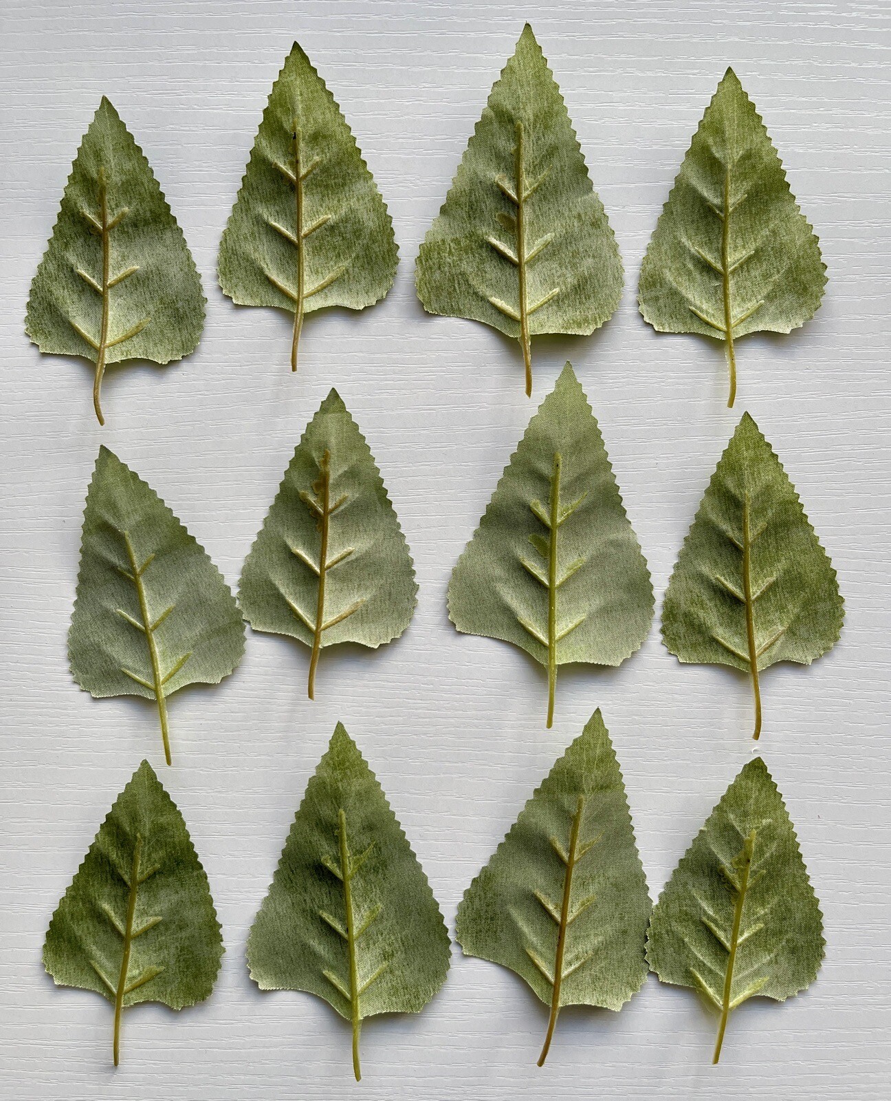 12 Artificial Fake Faux Leaves Leaf Petals Floral Decor 4″x1.5″ FAST SHIPp