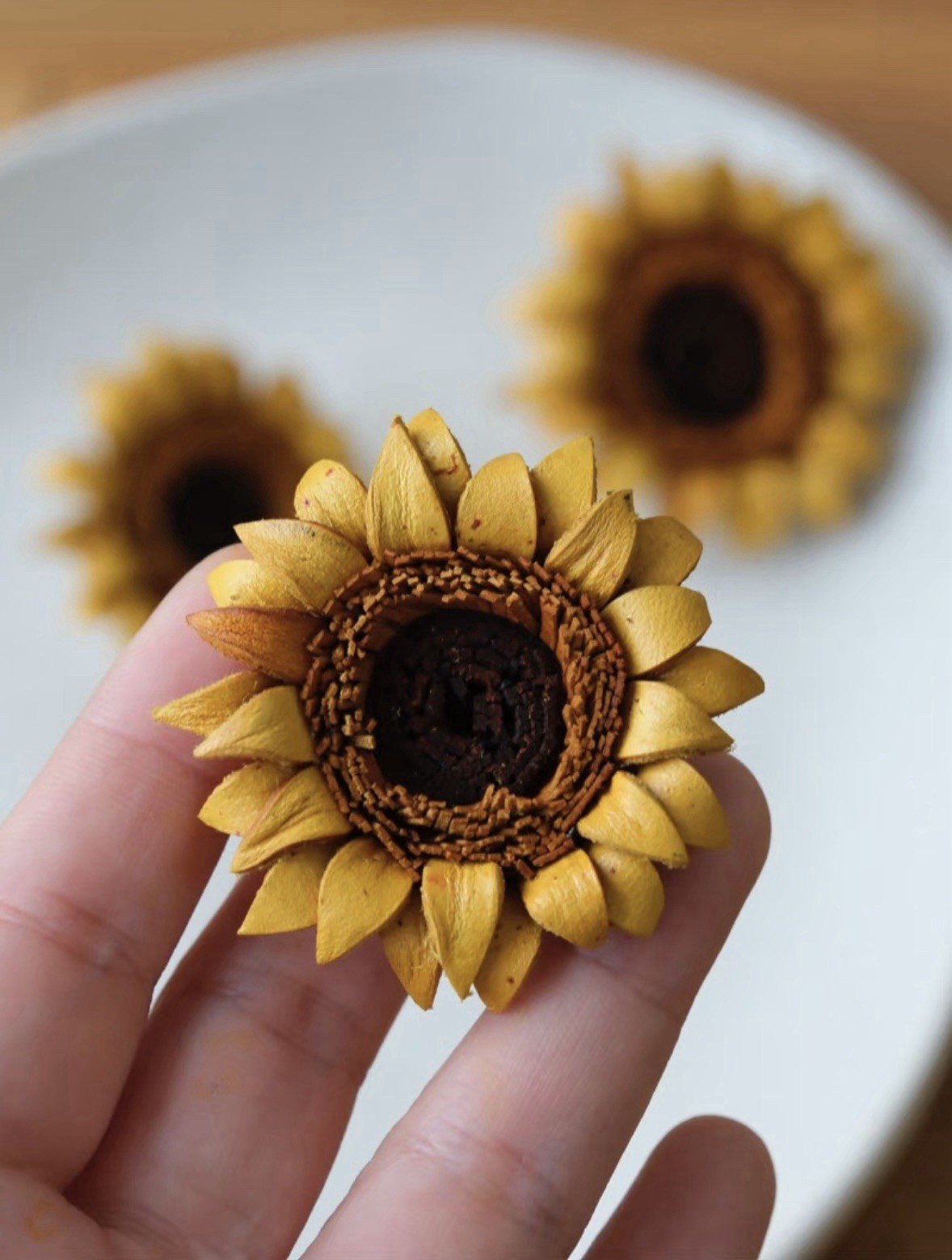 Finely Handcrafted Sunflower Leather Brooch | 100% HANDMADE | GIFT CHOICE