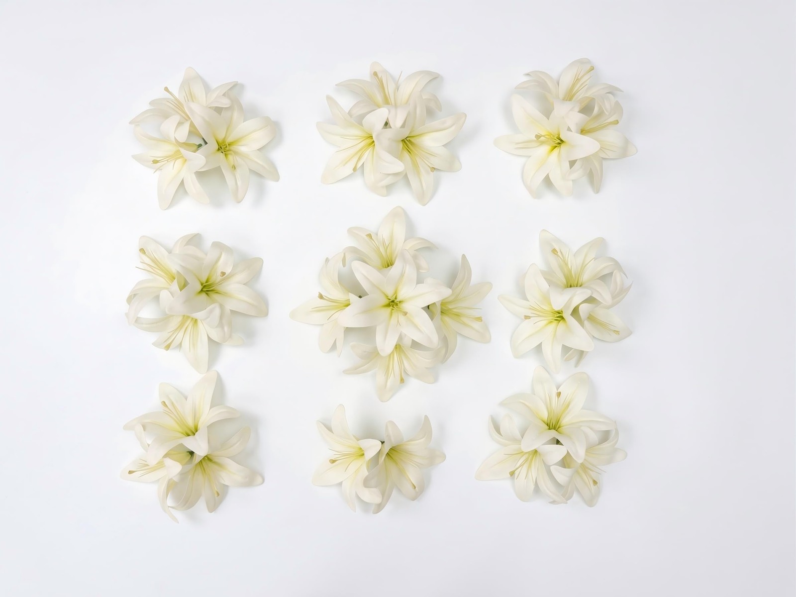 60PCS 6″ Large Fake Lilies Flower Heads with Realistic Stamens(No stem), Arti…