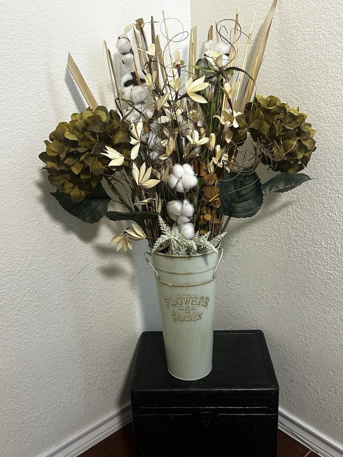 Artificial and Dried Flower Arrangements for Home Decor
